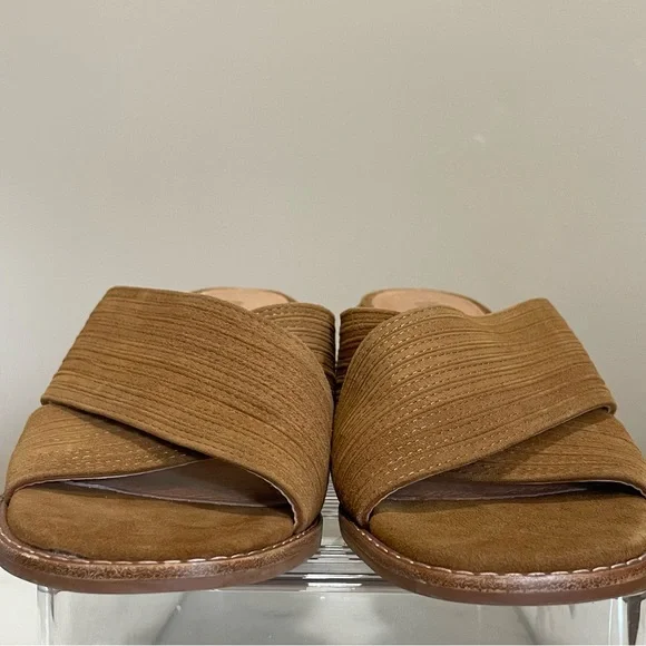 J. Jill Slip-On Crossover Strap and Block Heel Sandals - Picture 4 of 8